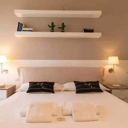 Seventh Heaven - Arco Della Pace Apartment Milan